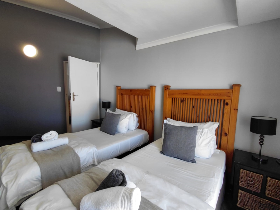 5 Bedroom Property for Sale in Jeffreys Bay Central Eastern Cape